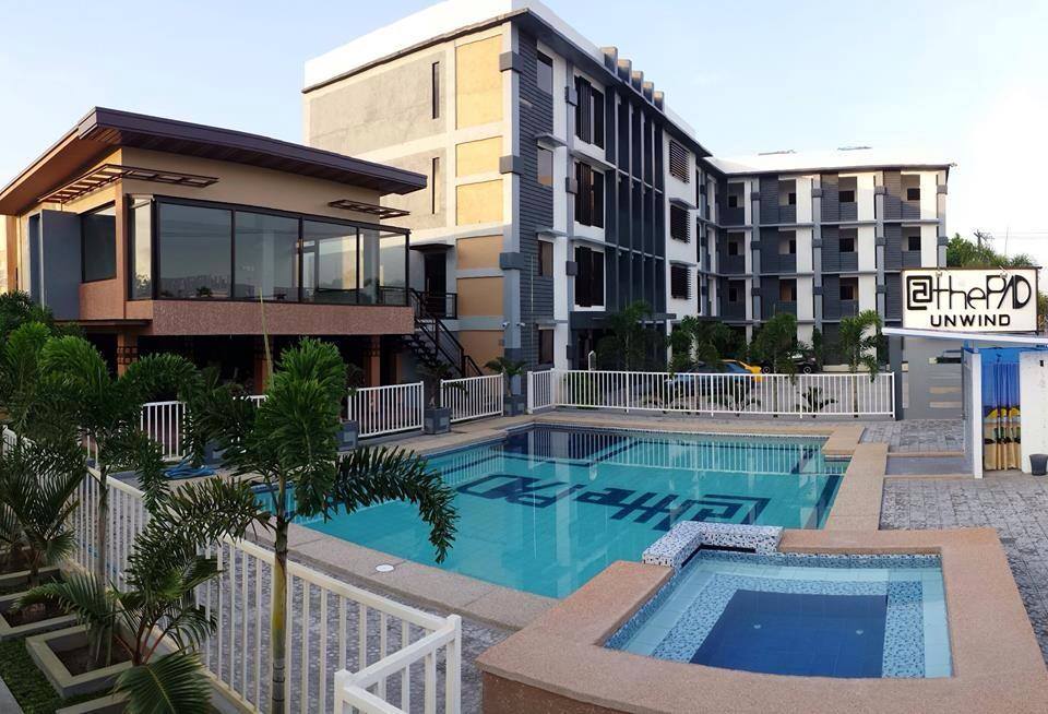 Angeles-City-Clarkview-Subdivision-Atthepad-Hotel-swimming-pool