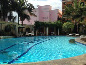 Angeles-City-Fields-Avenue-Walking-Street-Pacific-Breeze-Hotel-swimming-pool